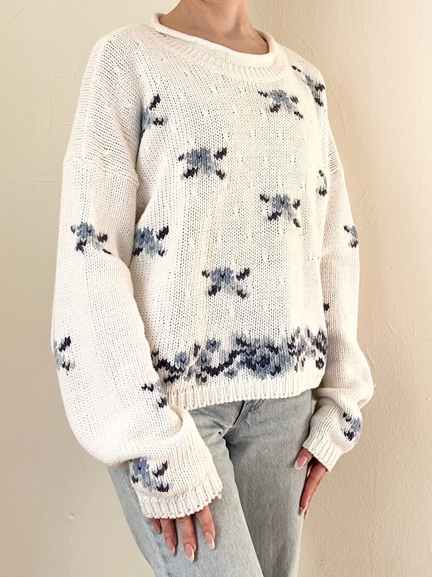 80s 90s White and Blue Floral Knit Sweater (M)