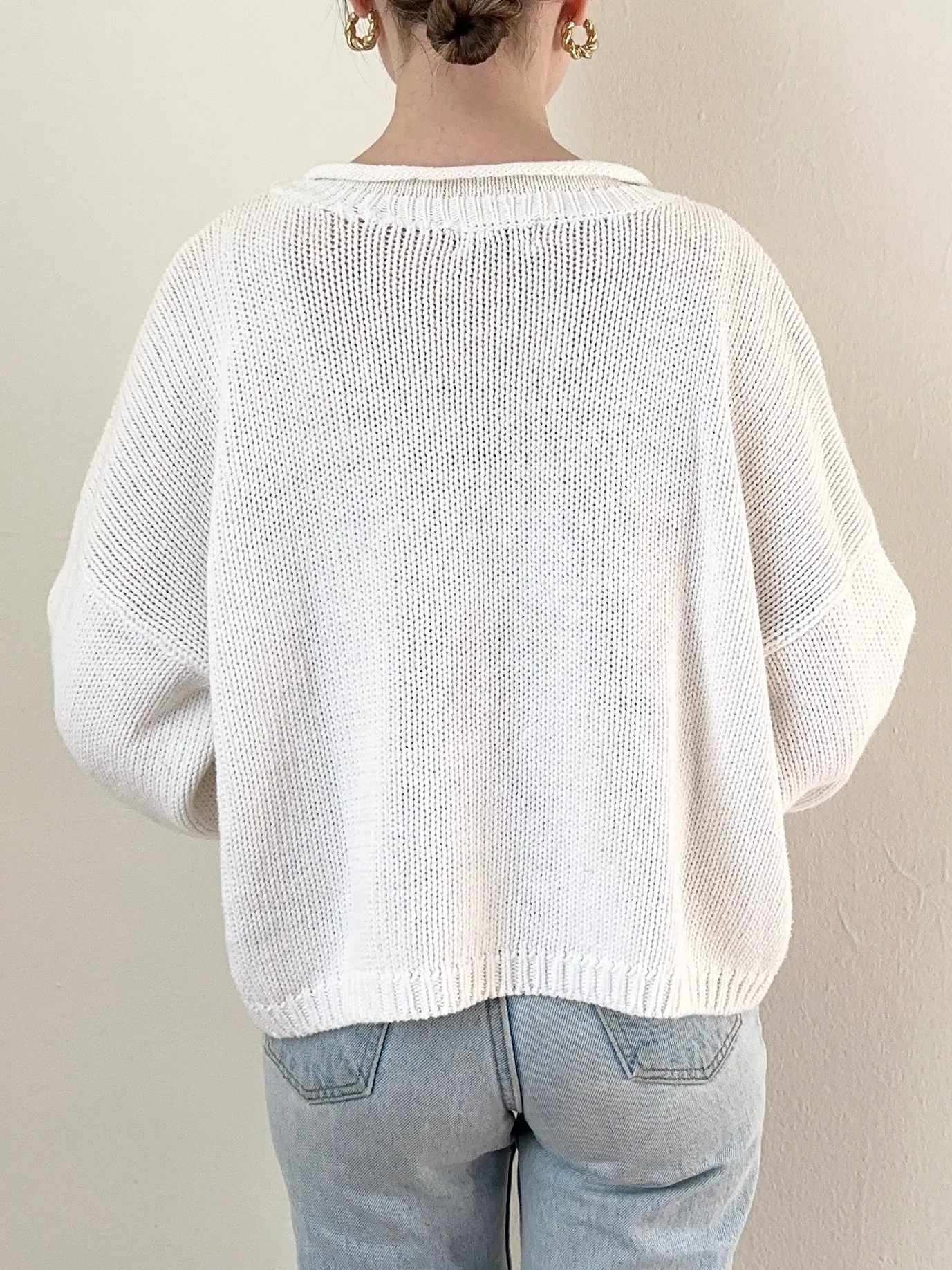 80s 90s White and Blue Floral Knit Sweater (M)
