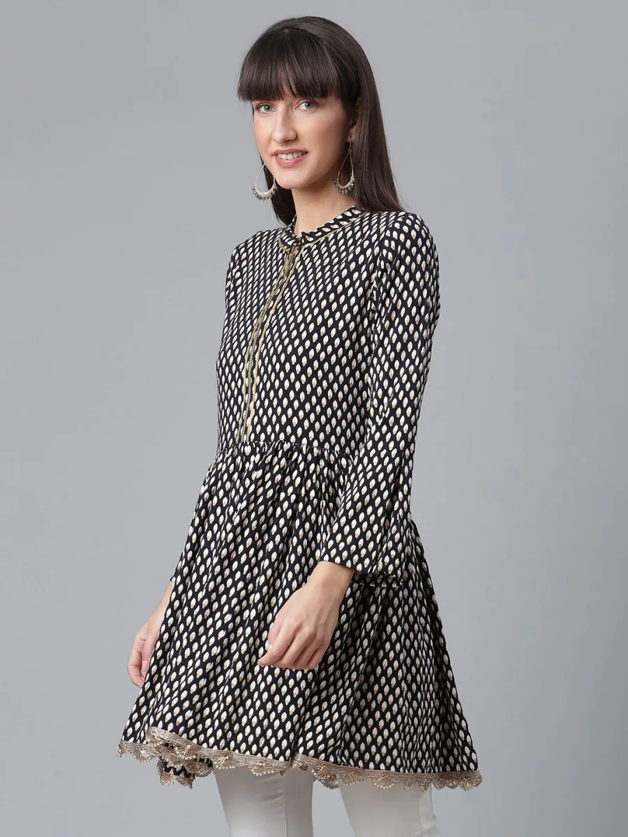Ahalyaa Black & White Printed Tunic