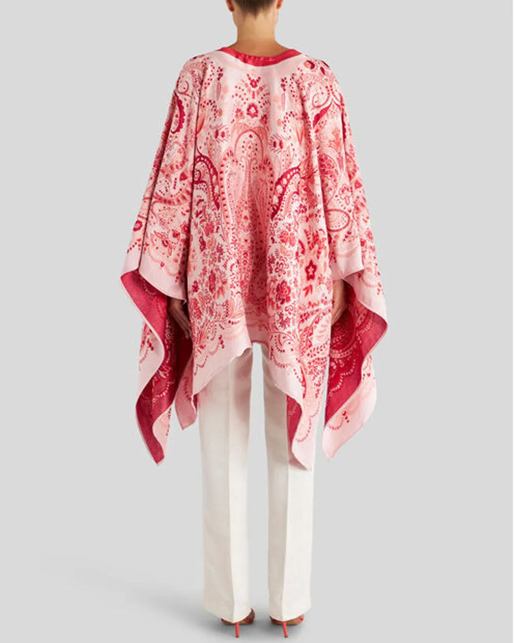 Mantella Jacquard Cape in Red