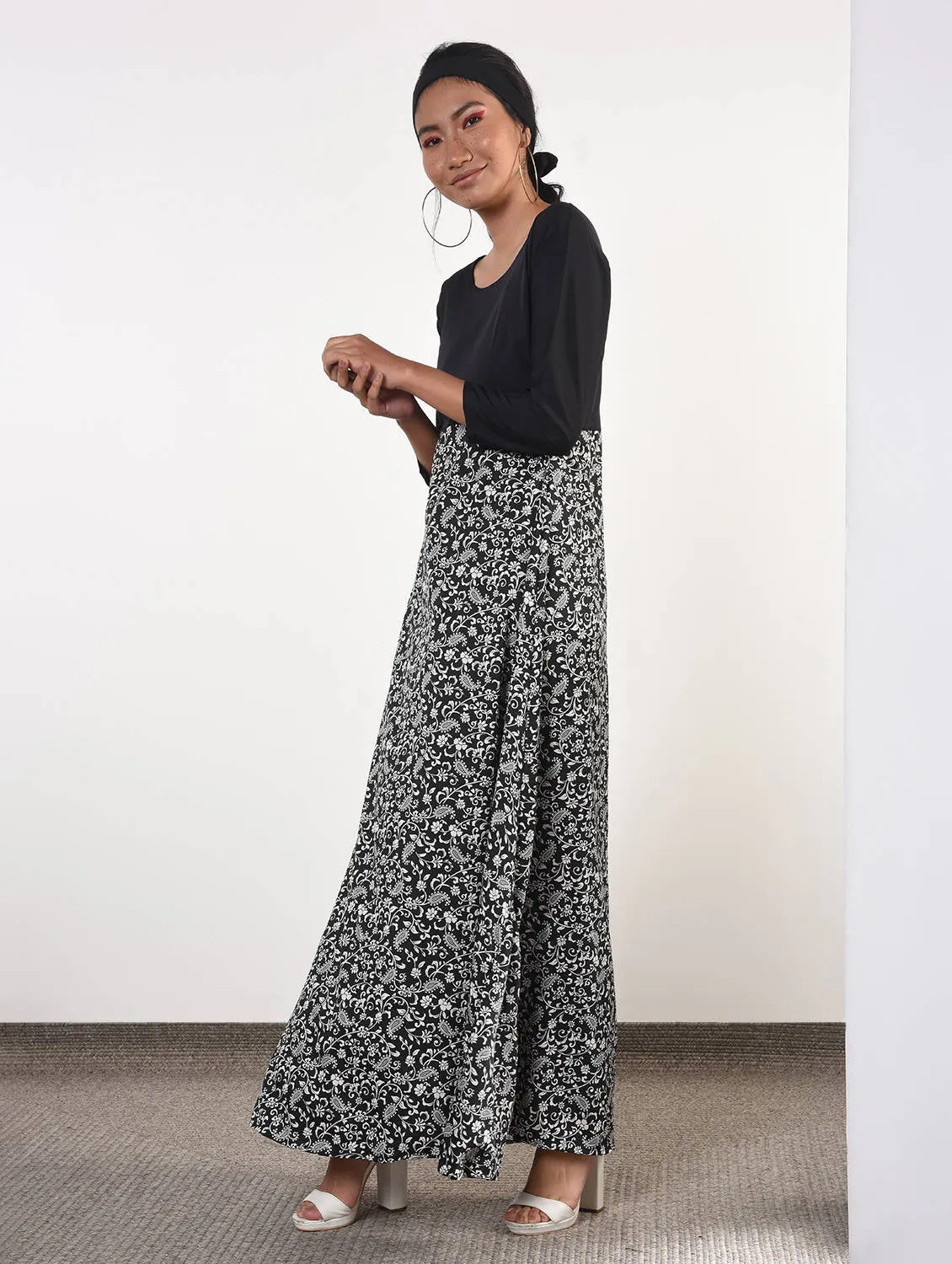 Round neck floral maxi dress