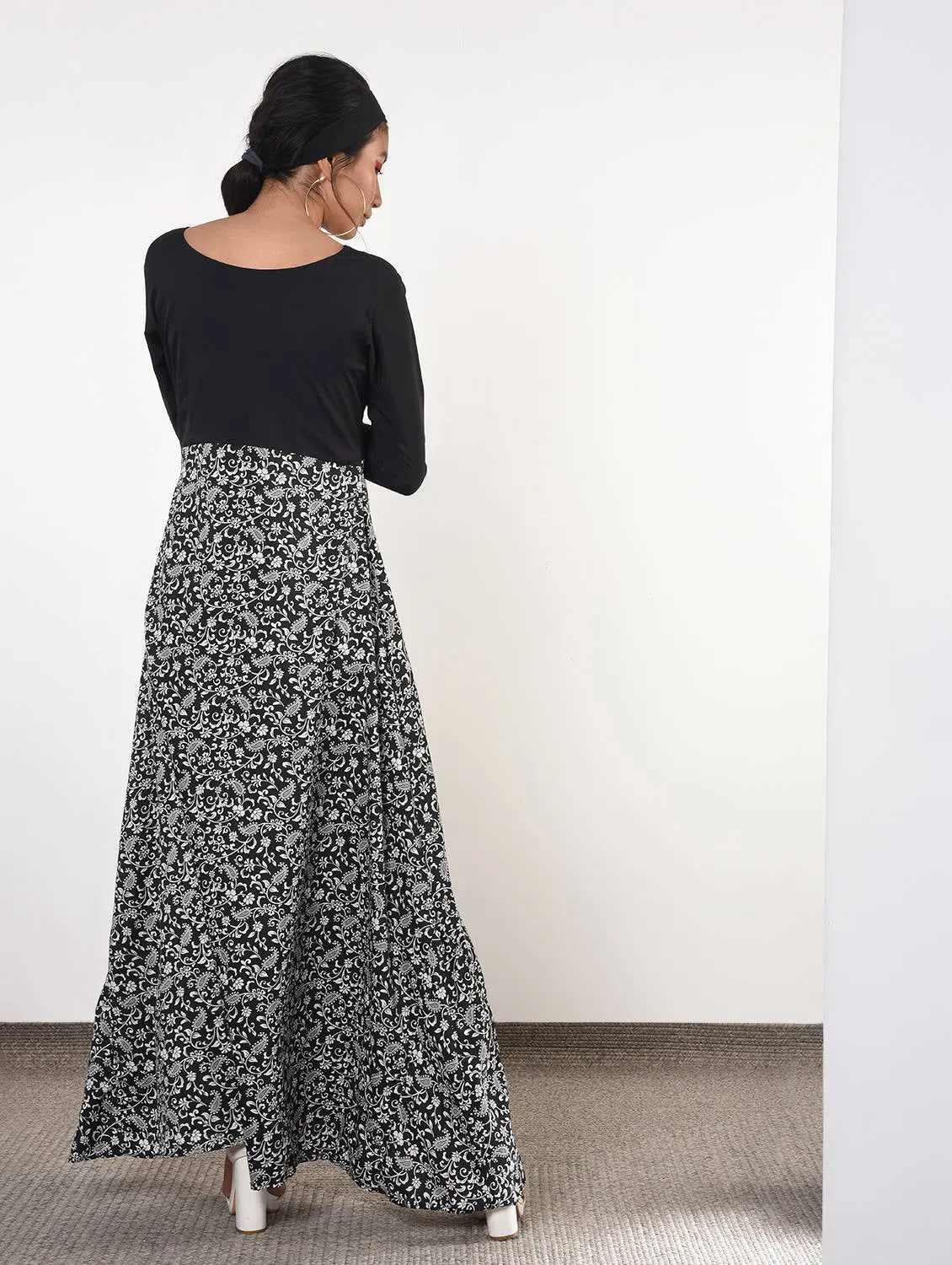 Round neck floral maxi dress